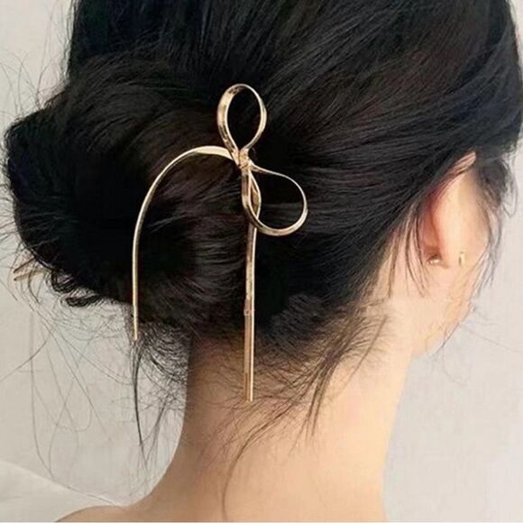 Minimalist Bow Gold Tone Hair Pin, Elegant and Feminine, hangs beautifully New - Picture 1 of 3